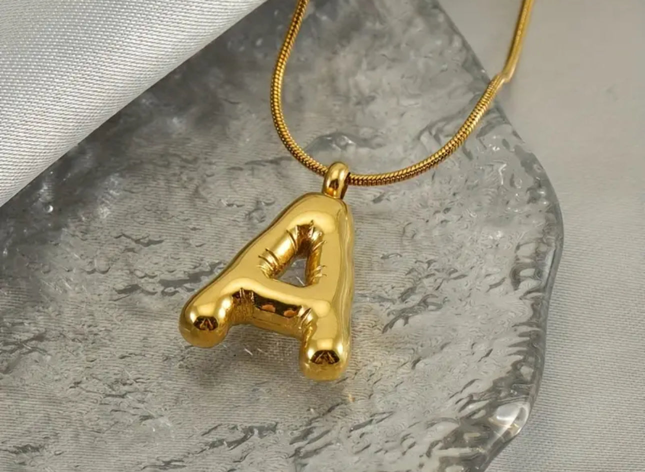 BUBBLE NECKLACE